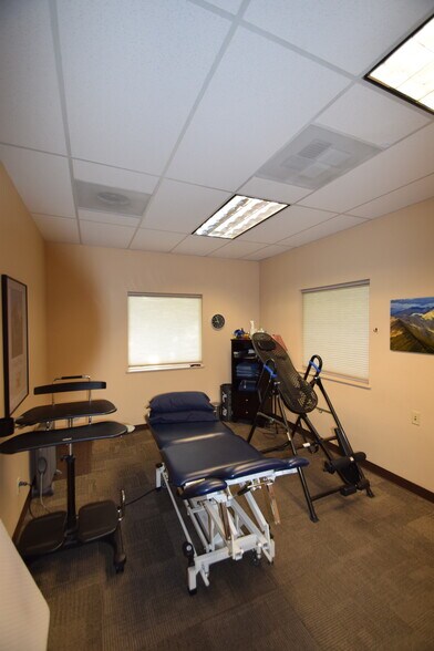More Photos Of 915 NE 7th St, Bend Office For Lease
