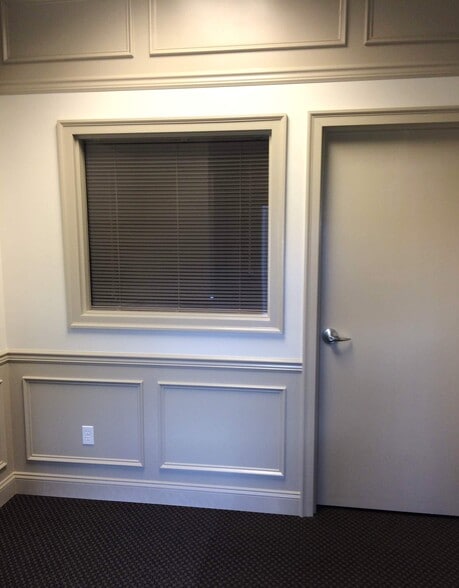 More Photos Of 31320 solon Rd, Solon Office For Sale