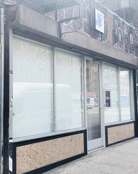More Photos Of 94 Allen St, New York Storefront For Lease