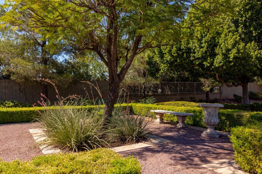 890 W Elliot Rd, Gilbert, AZ 85233 Office For Lease