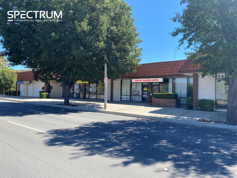 Primary Photo Of 22800-22830 Soledad Canyon Rd, Santa Clarita Storefront Retail Office For Lease