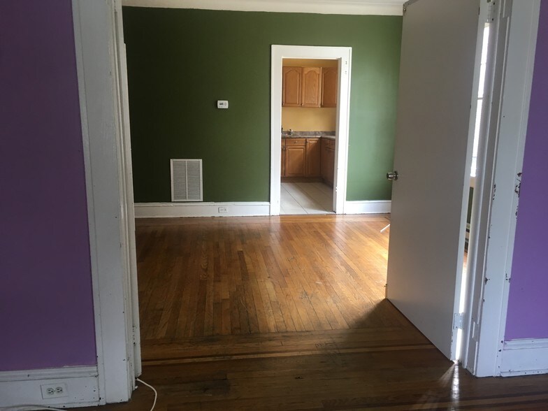 More Photos Of 28 Hale St, New Brunswick Apartments For Sale