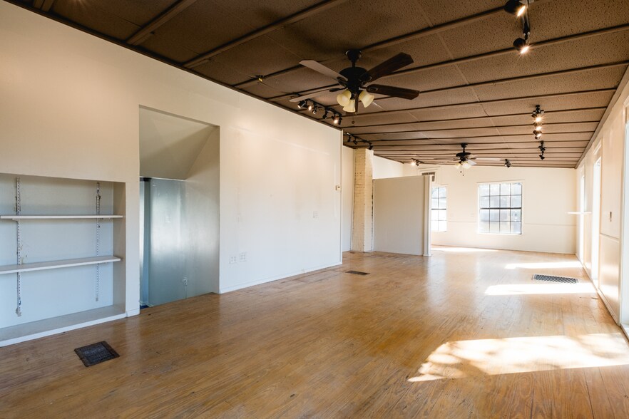 More Photos Of 2017 Kavanaugh Rd, Little Rock Freestanding For Lease