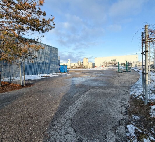 More Photos Of 546 Admiral Dr, London Warehouse For Sale