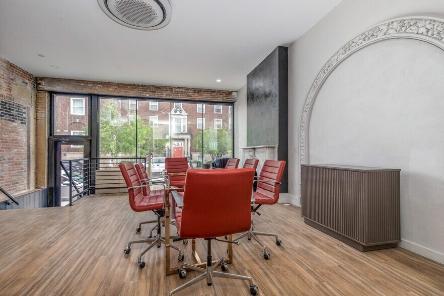 More Photos Of 2704 Locust Blvd, Saint Louis Office For Lease