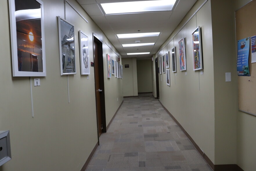 More Photos Of 100 Cherokee Blvd, Chattanooga Office For Sale