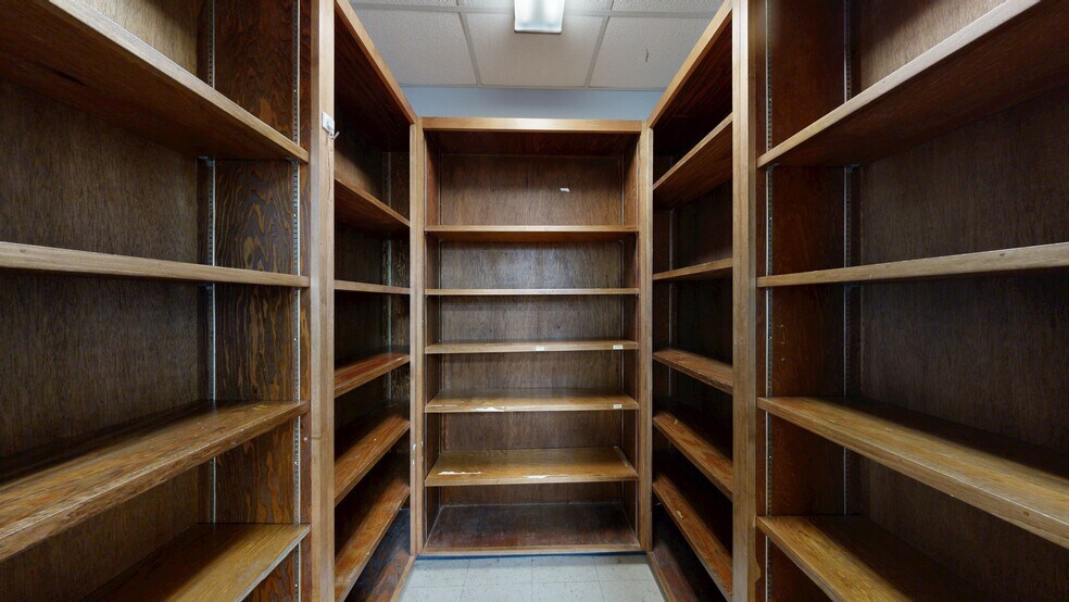 More Photos Of 802 22nd St, Columbus Medical For Sale