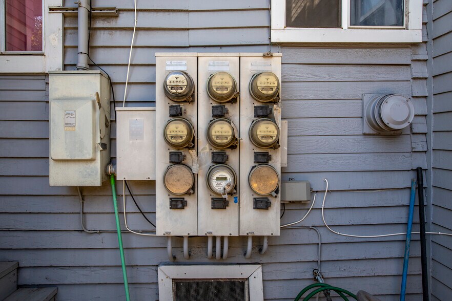 More Photos Of 1714 3rd Ave, Los Angeles Apartments For Sale