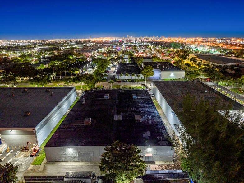 More Photos Of 1360 NW 88th Ave, Doral Bar For Sale