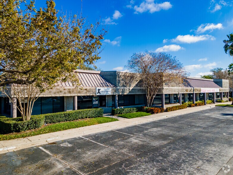 More Photos Of 8507 Benjamin Rd, Tampa Unknown For Lease