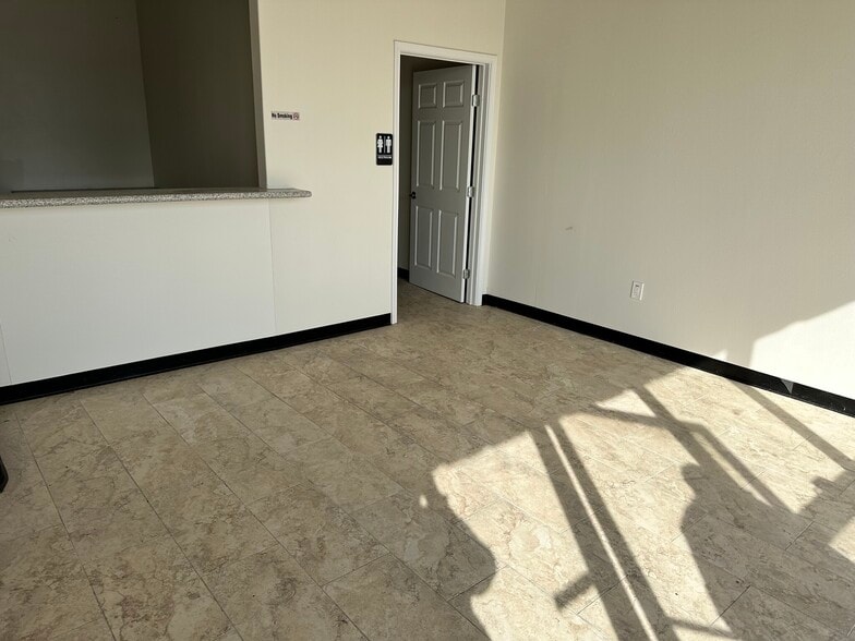 More Photos Of 900 W Jackson Ave, Pasadena Storefront Retail Office For Sale