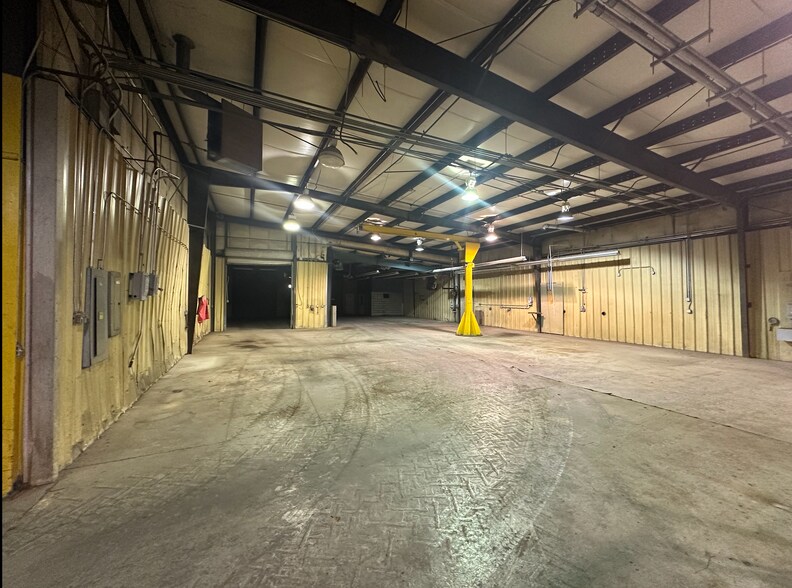More Photos Of 1102 Highway 96, Fayette Warehouse For Lease