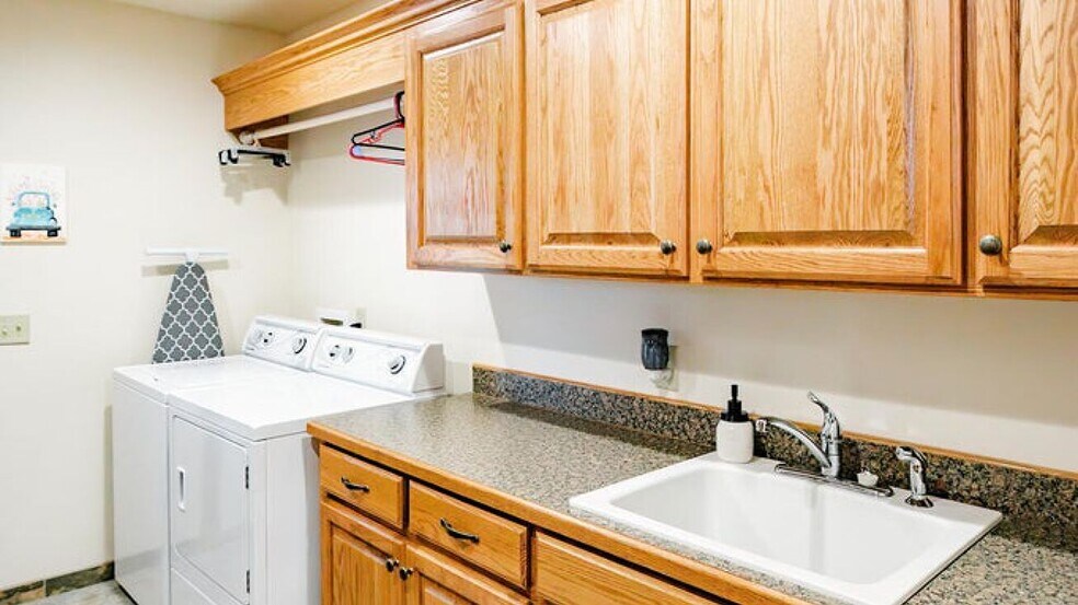 More Photos Of 352 MO-245, Dadeville Horse Stables For Sale