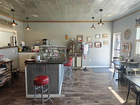 More Photos Of 308 Main St, Trenton Specialty For Sale