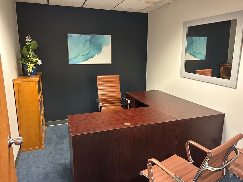 More Photos Of 10 Wall St, Norwalk Office Residential For Lease