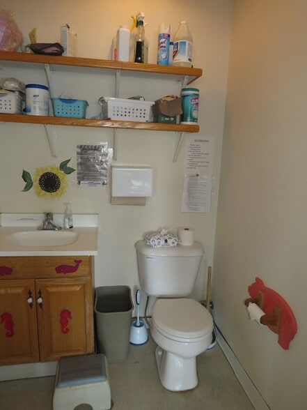 More Photos Of 8622 Dixie Hwy, Fair Haven Flex For Sale