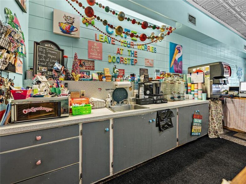 More Photos Of 135 S Central Ave, Bartow Storefront Retail Residential For Sale