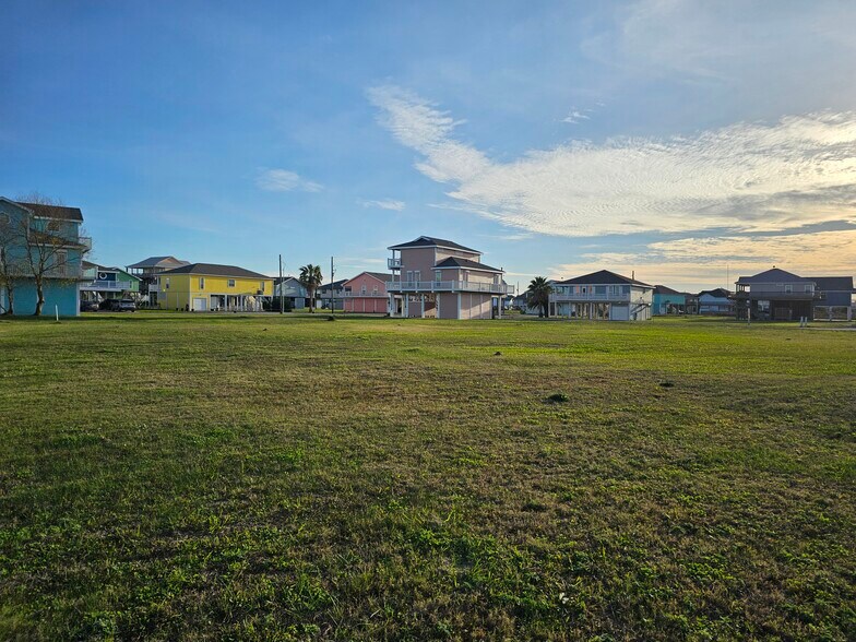 More Photos Of 3114 TX 87, Crystal Beach Land For Lease