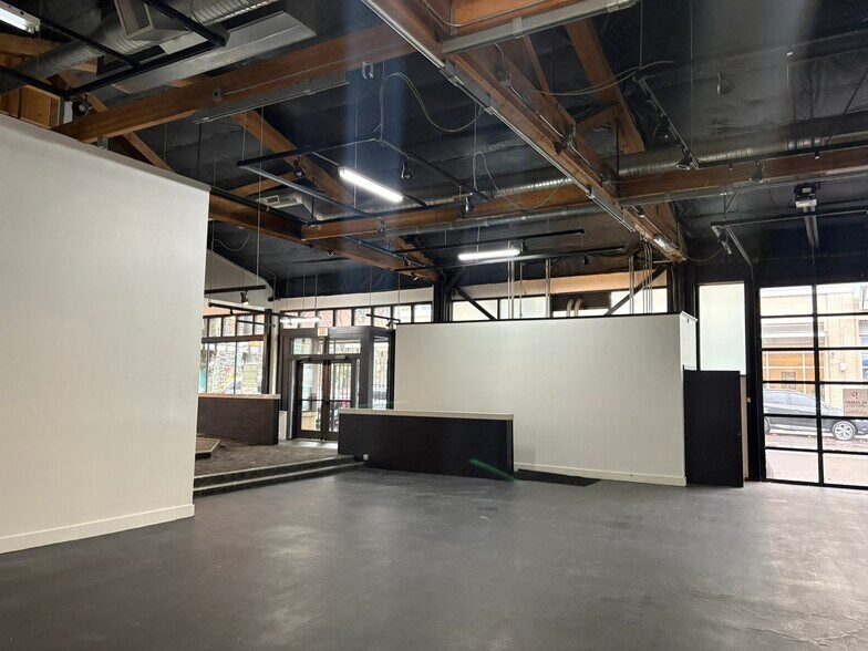 More Photos Of 935 NW Davis St, Portland Restaurant For Lease