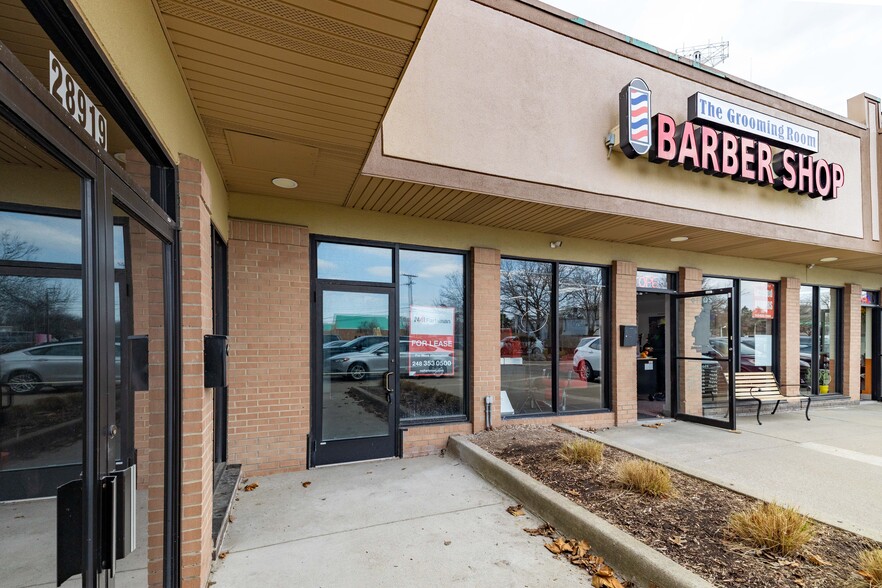More Photos Of 20095-20119 W 12 Mile Rd, Southfield Storefront For Lease