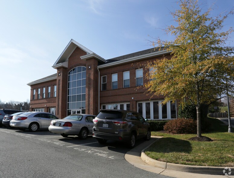 More Photos Of 45 North Hill Dr, Warrenton Office For Sale
