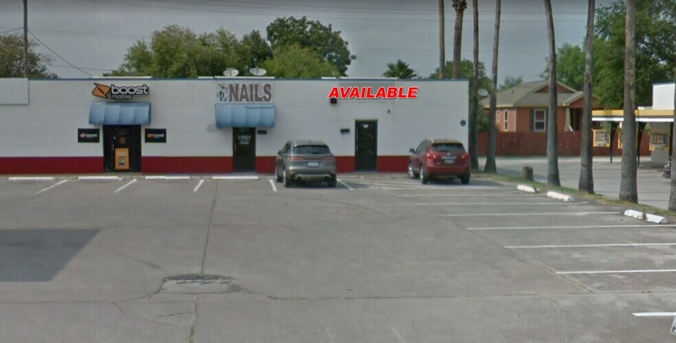 More Photos Of 423 E Hidalgo Ave, Raymondville Convenience Store For Lease