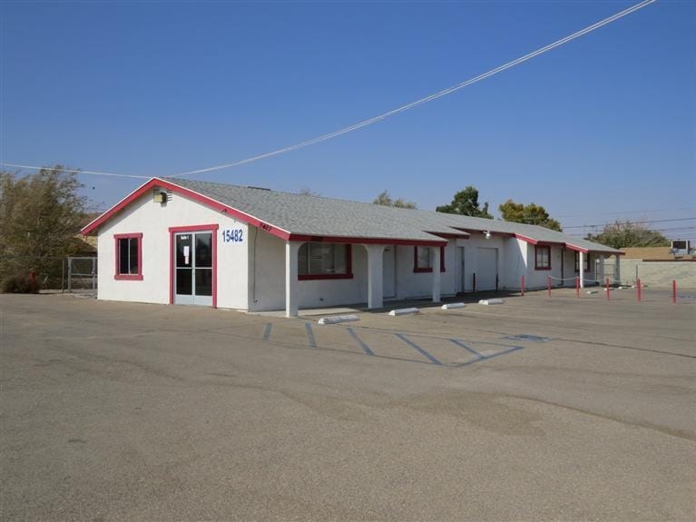 More Photos Of 15482 Bear Valley Rd, Victorville Auto Dealership For Lease