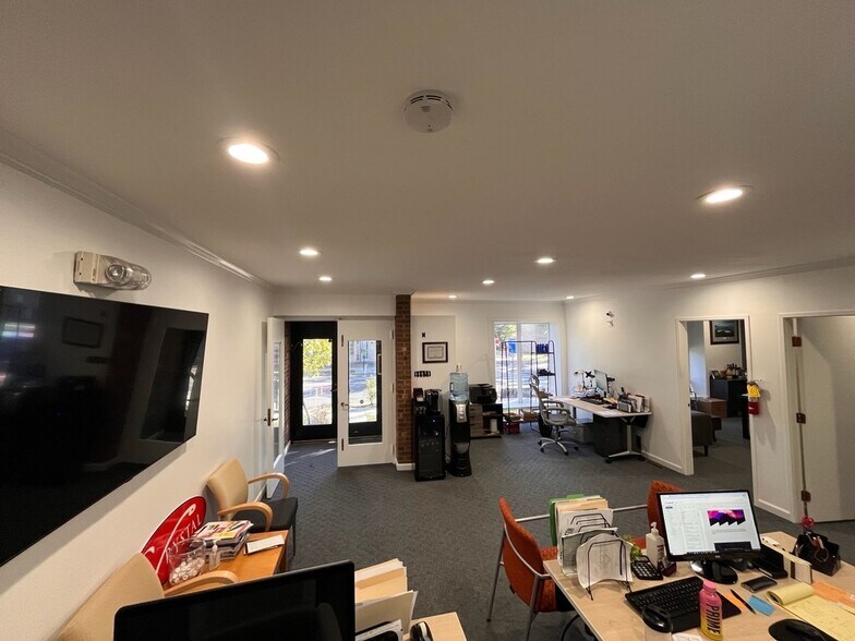 More Photos Of 775 S 23rd St S, Arlington Office For Sale