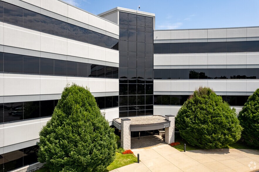 More Photos Of 2000 E Taylor Rd, Auburn Hills Office For Sale