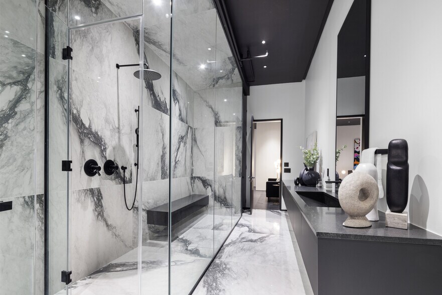 More Photos Of 518 Colcord Dr, Oklahoma City Storefront Retail Residential For Sale