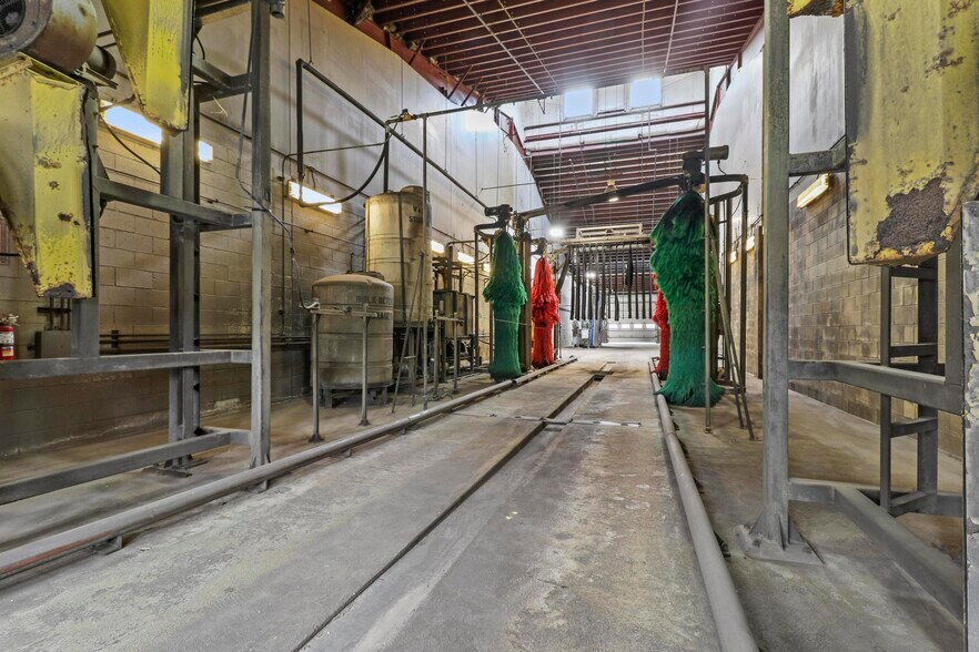 More Photos Of 315 Northampton St, Kingston Industrial For Sale