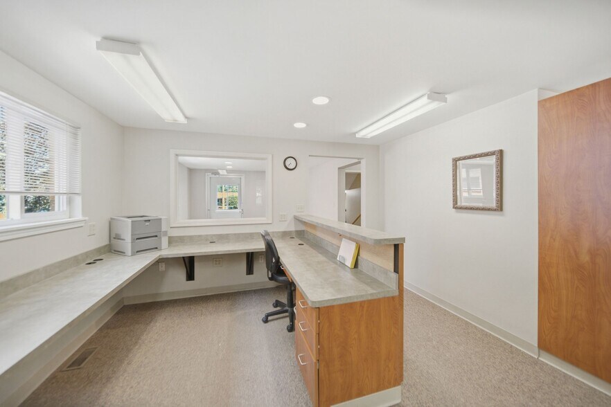 More Photos Of 2533 Sheridan Dr, Tonawanda Office For Sale
