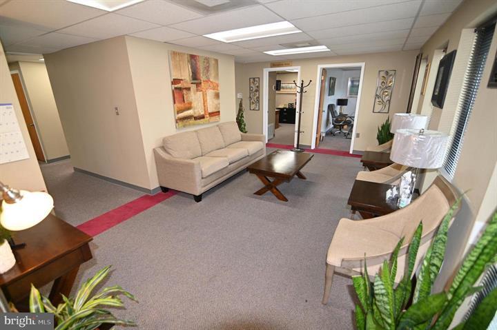 More Photos Of 605 Post Office Rd, Waldorf Medical For Sale