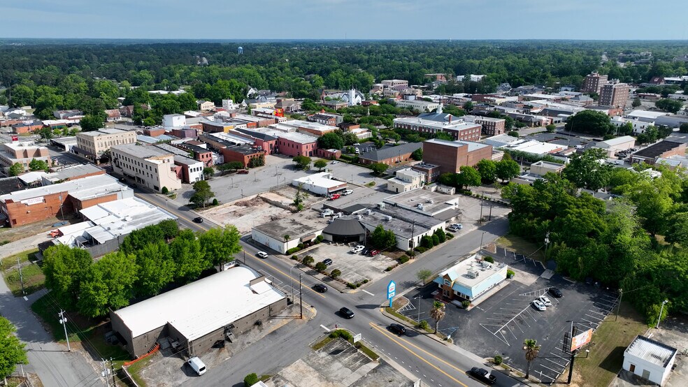 Primary Photo Of 1010-1012 Broughton St, Orangeburg Freestanding For Sale