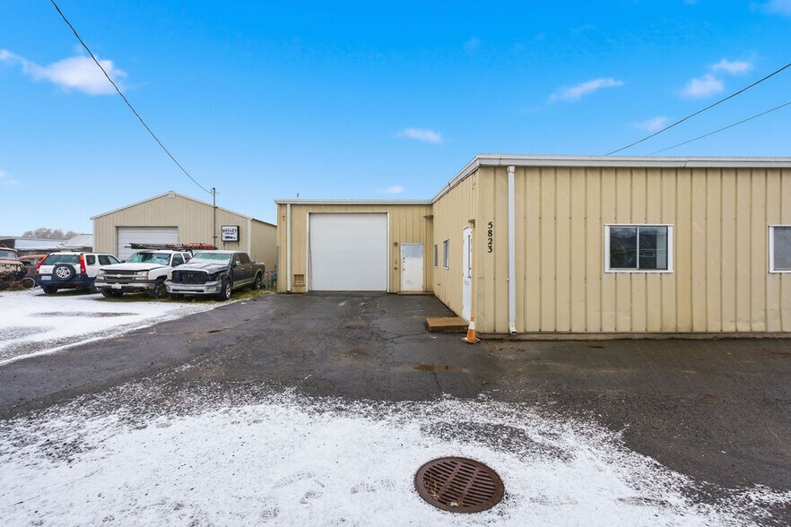 More Photos Of 5827 N Florida St, Spokane Manufacturing For Sale