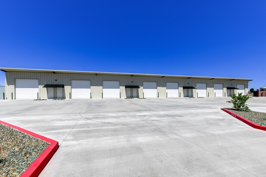 More Photos Of 6596 Inter Cal Way, Prescott Distribution For Lease