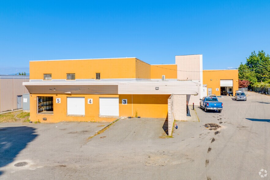 More Photos Of 26251 Fraser Hwy, Langley Manufacturing For Lease