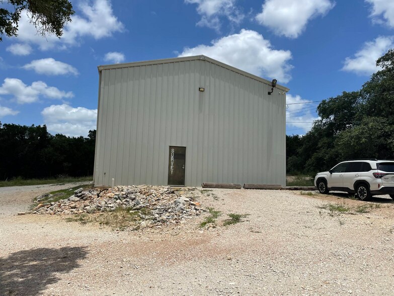 More Photos Of 4365 E Evans Rd, San Antonio Flex For Lease