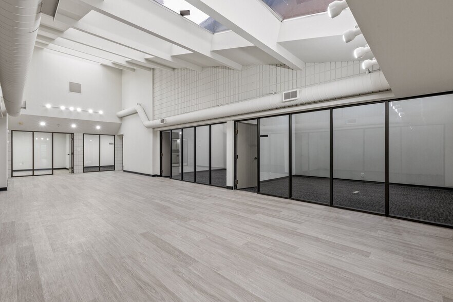 More Photos Of 1515 S Boulder Ave, Tulsa Office For Lease