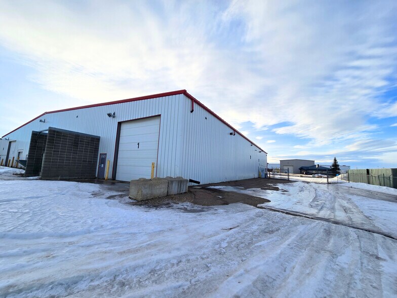 More Photos Of 506 24th Ave, Nisku Warehouse For Lease