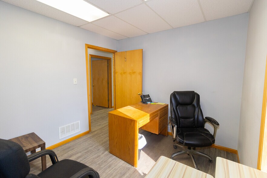 More Photos Of 1919 W Central Ave, El Dorado Warehouse For Lease