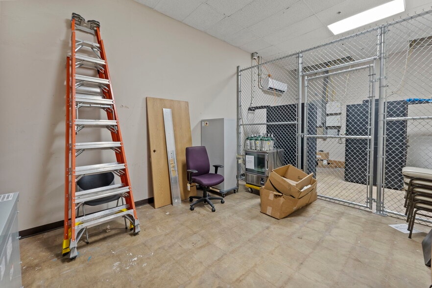 More Photos Of 6436 S Hwy 85-87, Colorado Springs General Retail For Sale