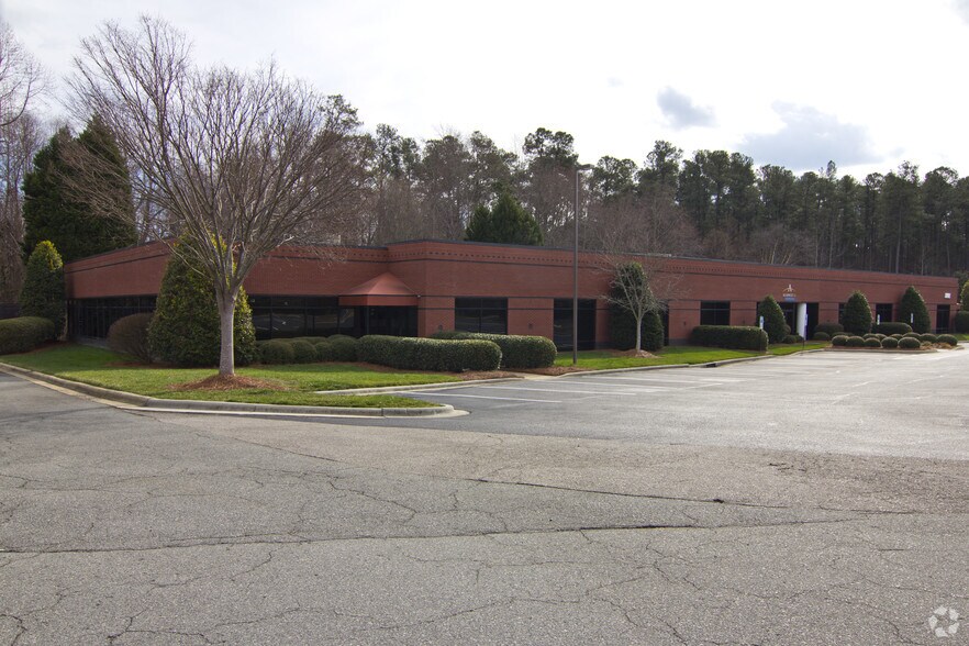 More Photos Of 2000 Aerial Center Pky, Morrisville Unknown For Lease