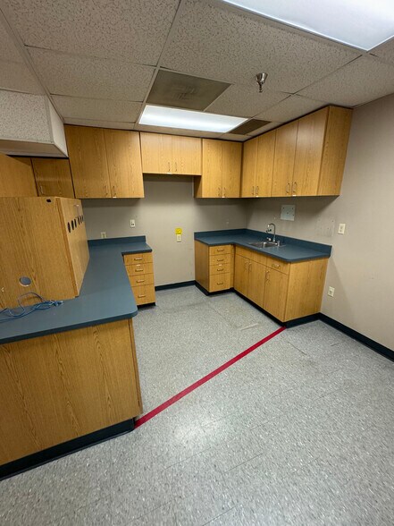 More Photos Of 2214 5th St, White Bear Lake Medical For Sale