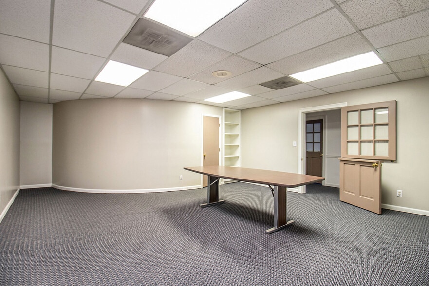 More Photos Of 655 Village Square Dr, Stone Mountain Loft Creative Space For Lease