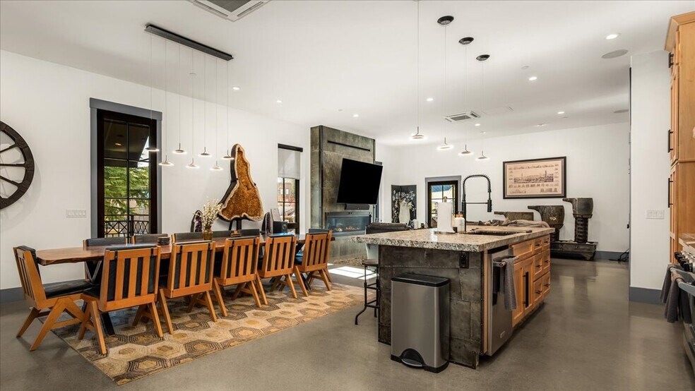 More Photos Of 224 Church St, Nevada City Office For Sale