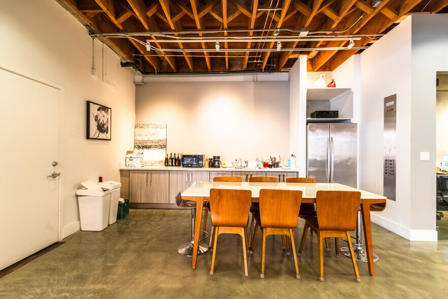 More Photos Of 1122-1126 Folsom St, San Francisco Industrial For Sale