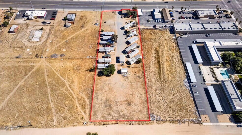 More Photos Of 11398 Bartlett Ave, Adelanto Contractor Storage Yard For Sale