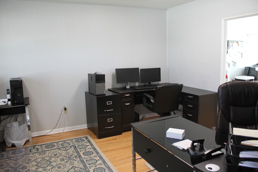 More Photos Of 222 Pasadena Pl, Orlando Office For Lease