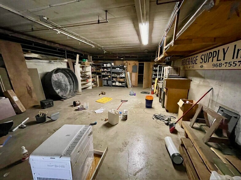 More Photos Of 218 N 4th St, Rockford Apartments For Sale